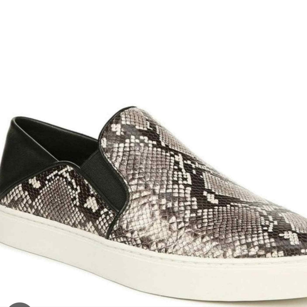 Vince slip on Garvey style black and white snake skin slip on shoes size 9